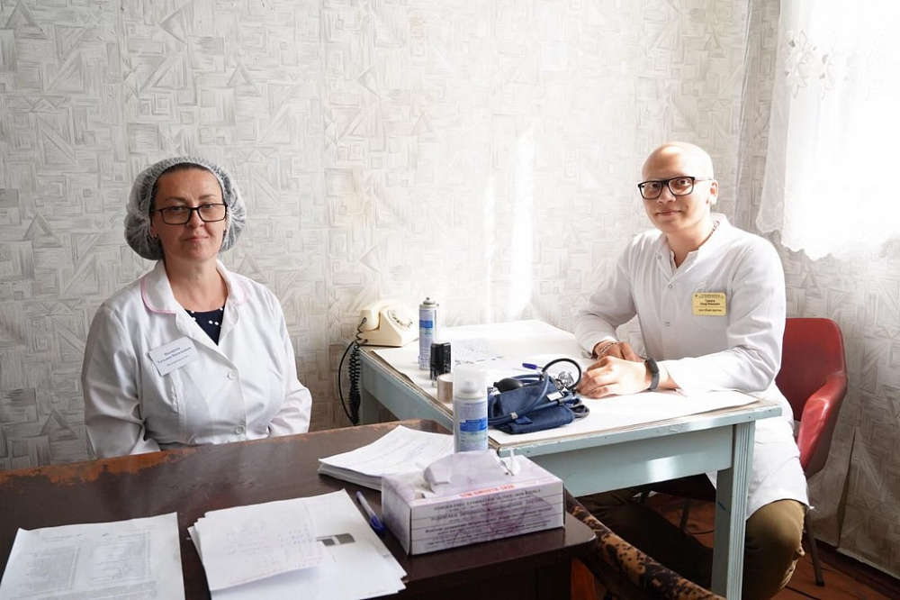 Радий Хабиров встретился в ЛНР с врачами из Башкортостана