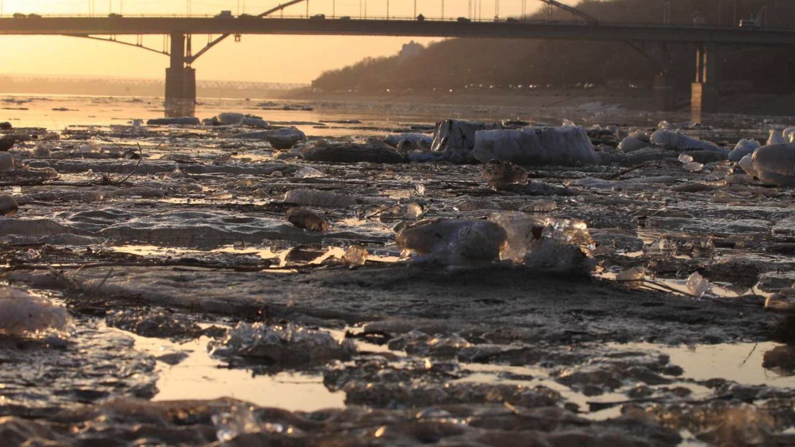 Олег Яровиков