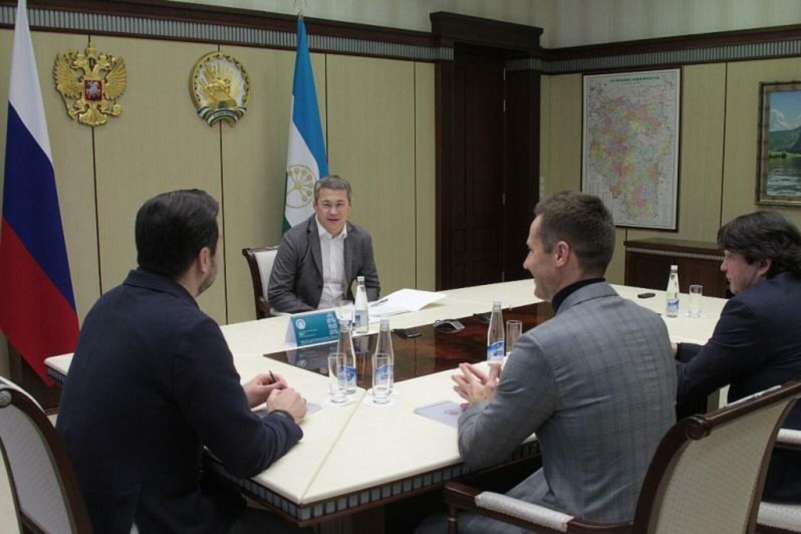 Олег Яровиков