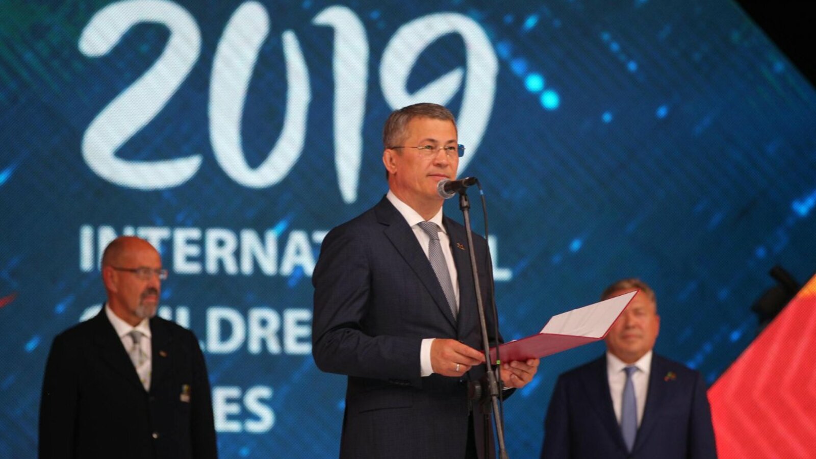 Олег Яровиков