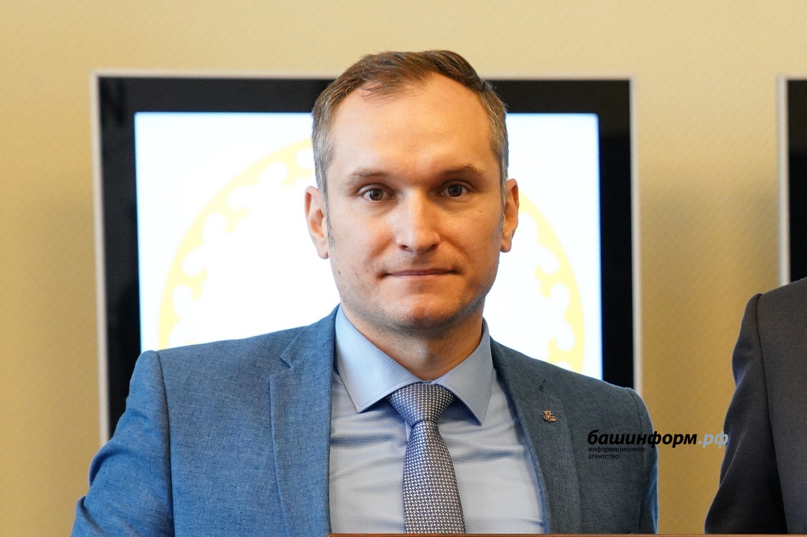 Олег Яровиков