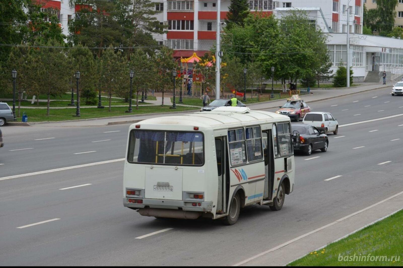автор