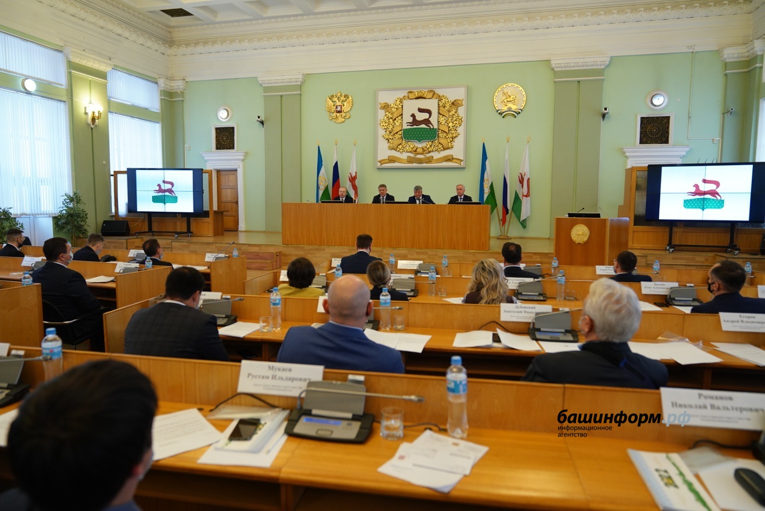 Олег Яровиков