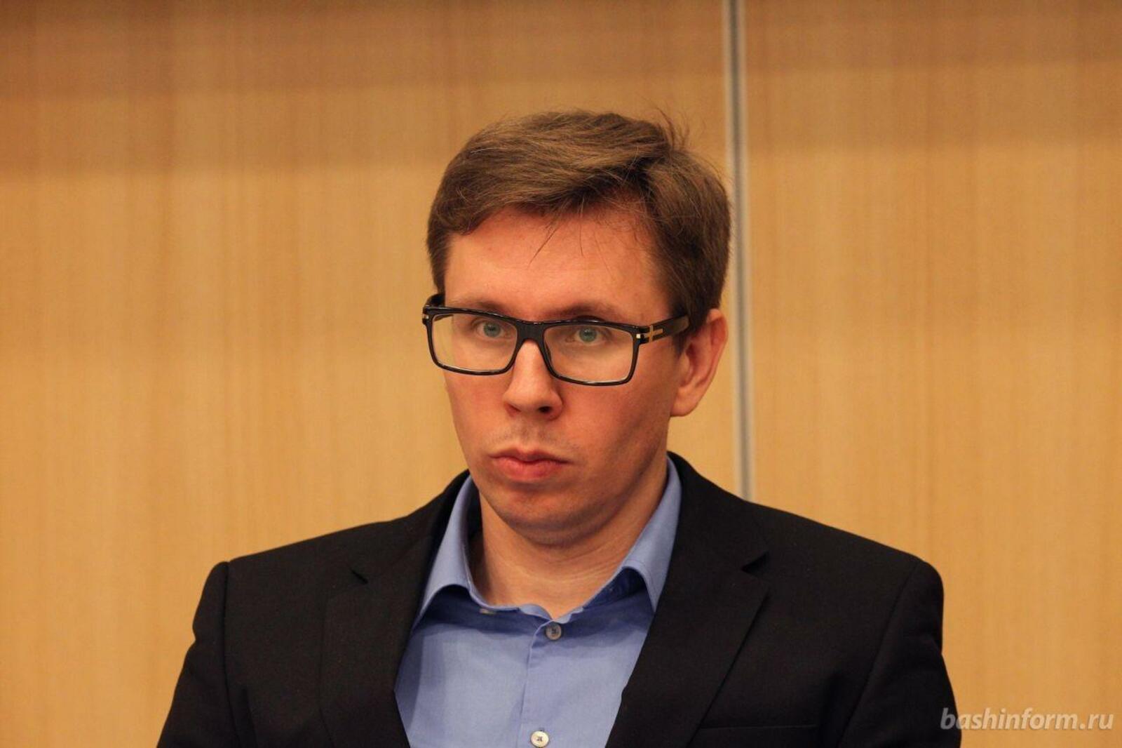 Олег Яровиков