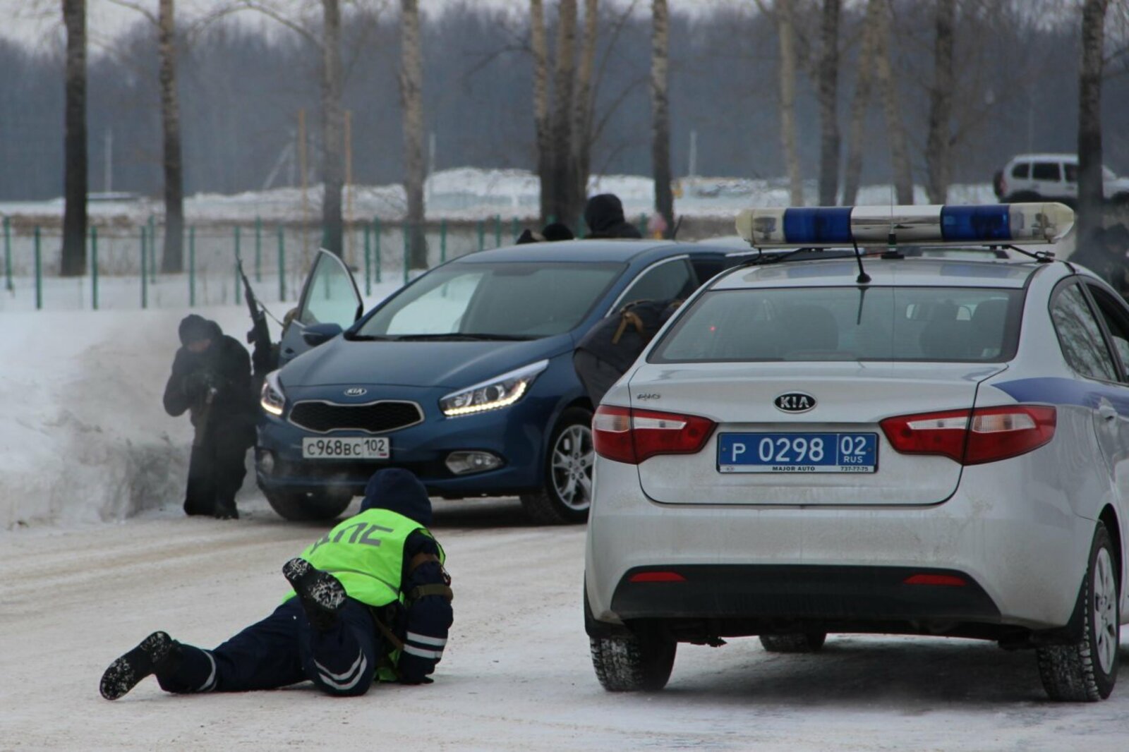 автор