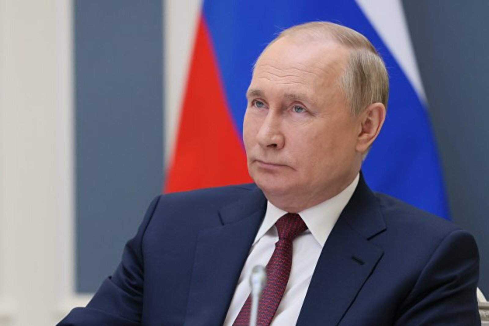 Путин отметил мужество журналистов, освещающих события на Украине