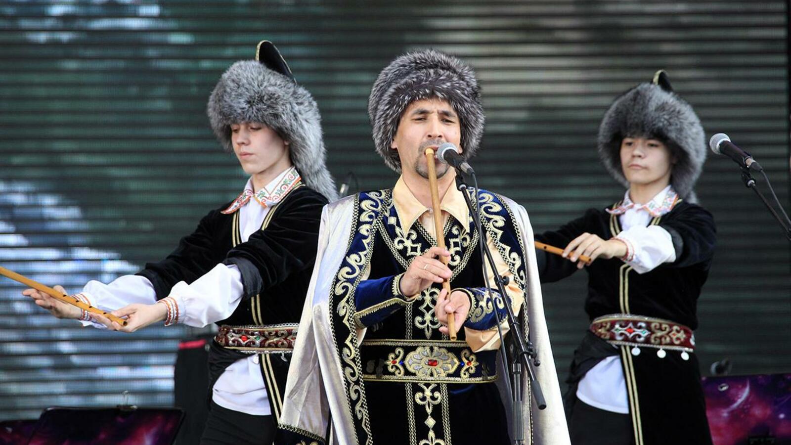 Олег Яровиков