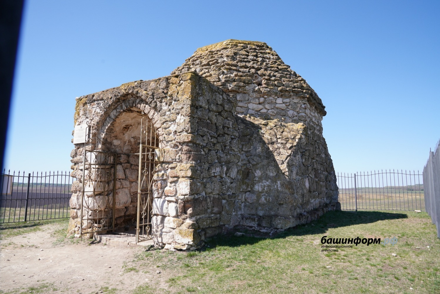 Олег Яровиков, архивное