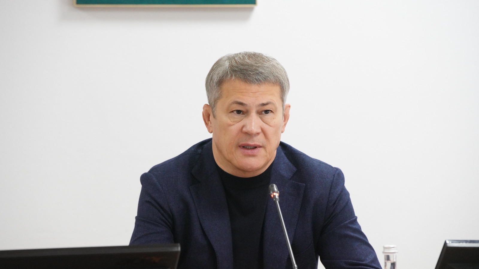 Олег Яровиков