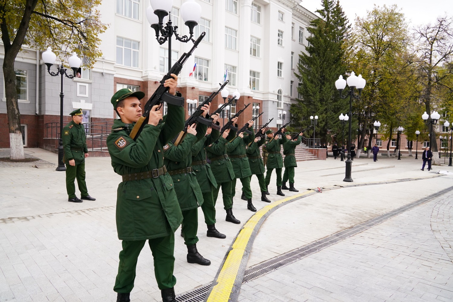 Олег Яровиков