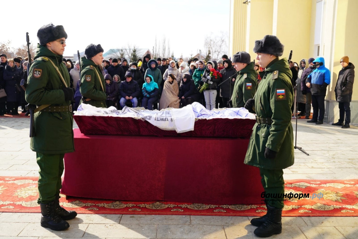 Олег Яровиков
