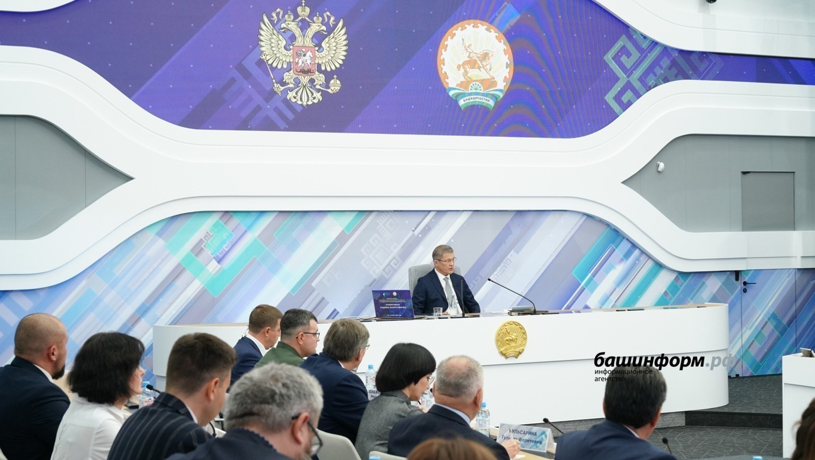 Олег Яровиков