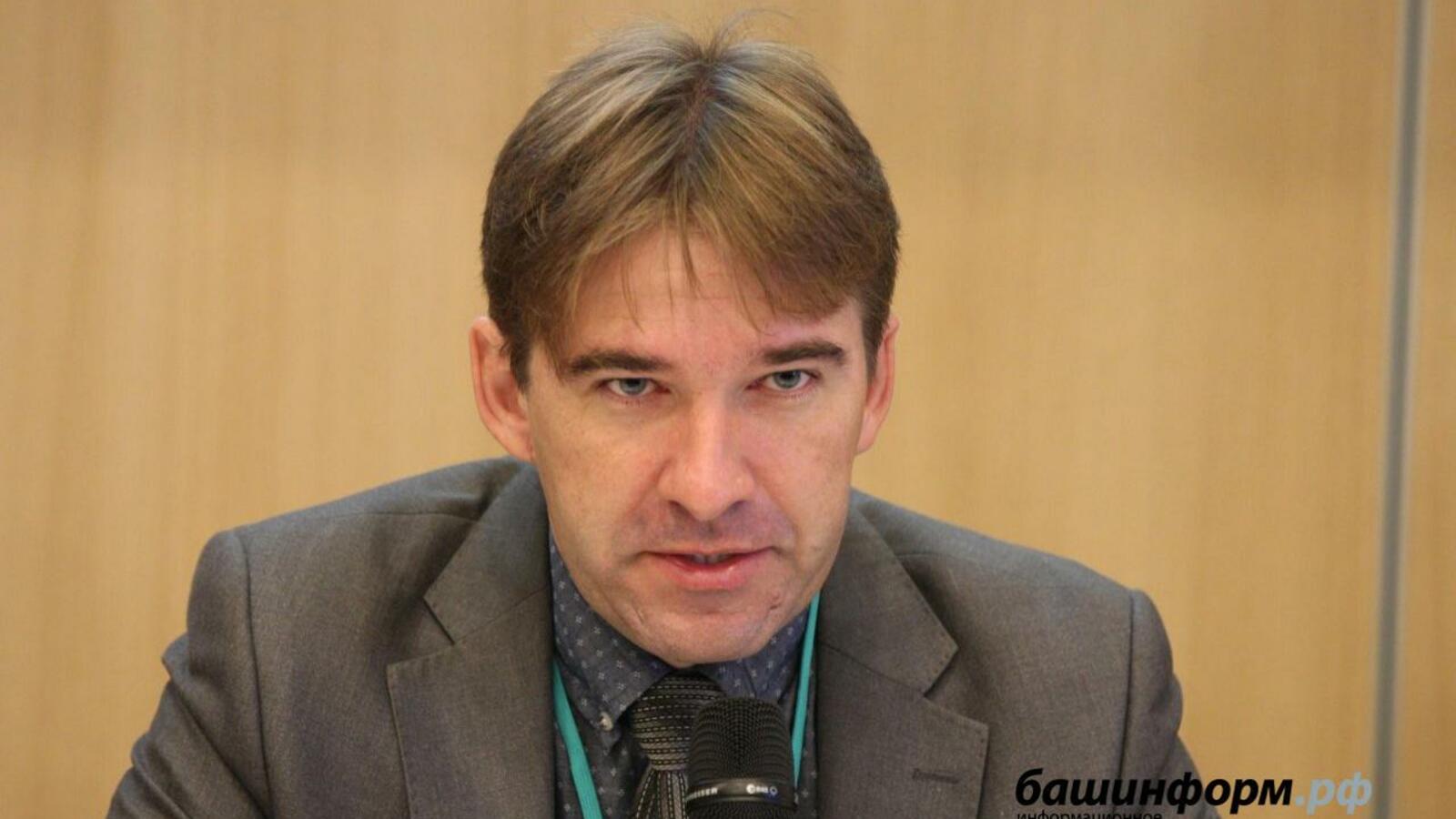 Олег Яровиков