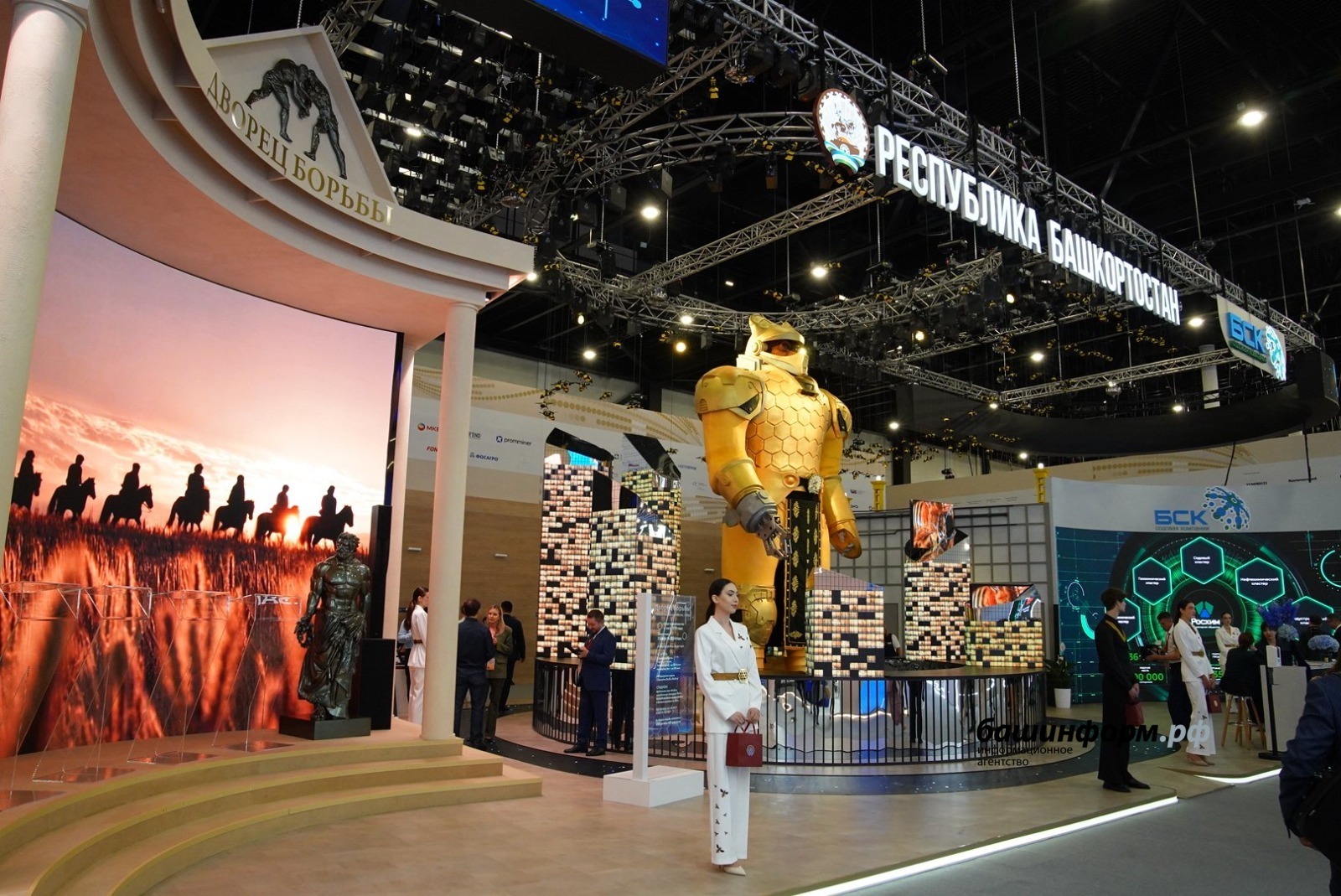 Олег Яровиков