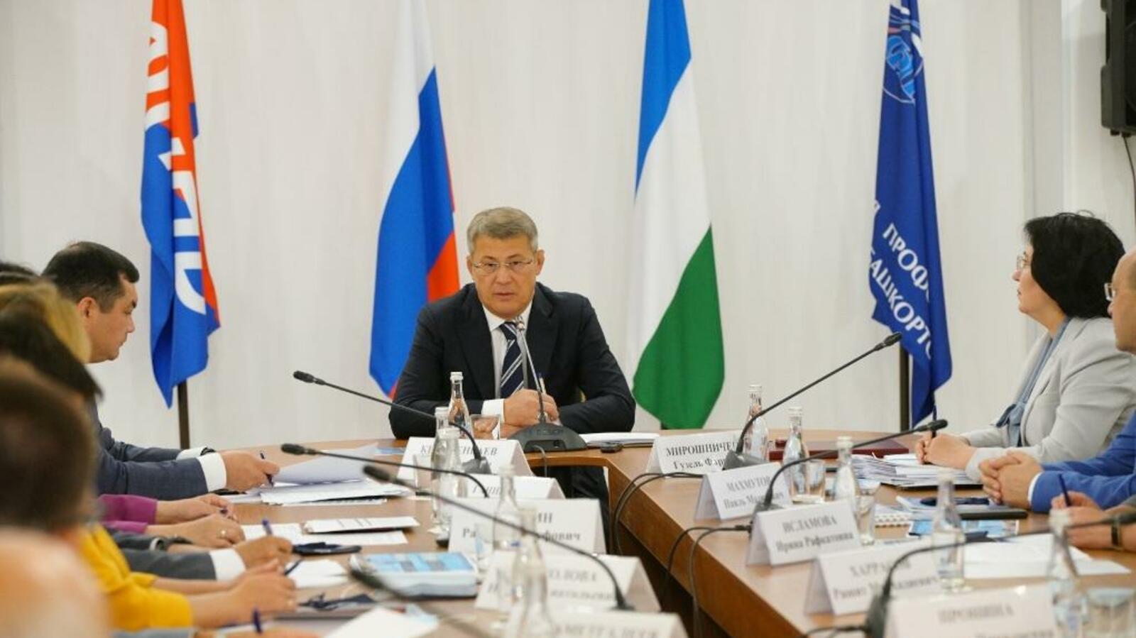 Олег Яровиков