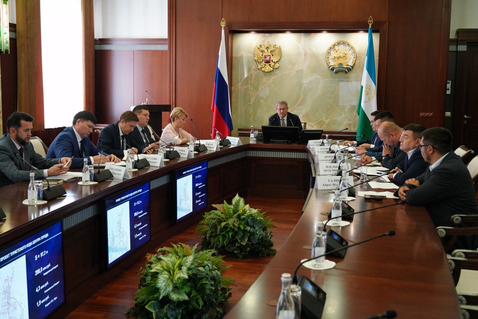 Олег Яровиков