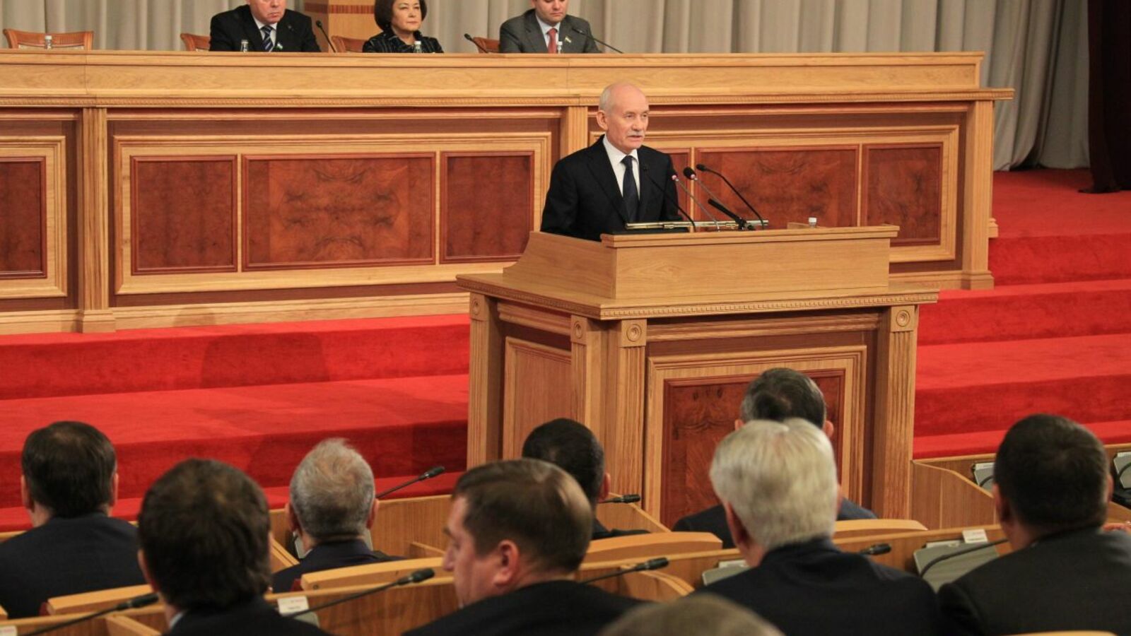 Олег Яровиков