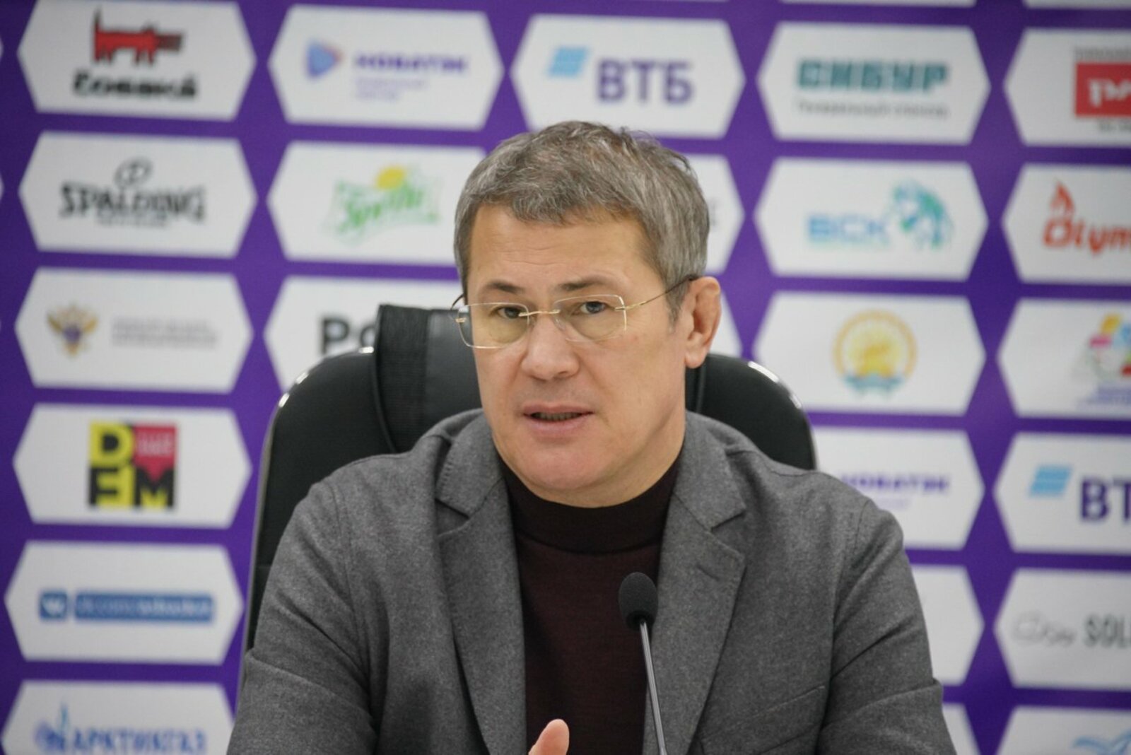 Олег Яровиков